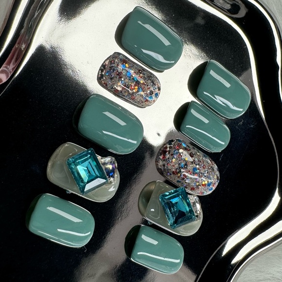 047 handmade press on nails size S - Picture 2 of 5